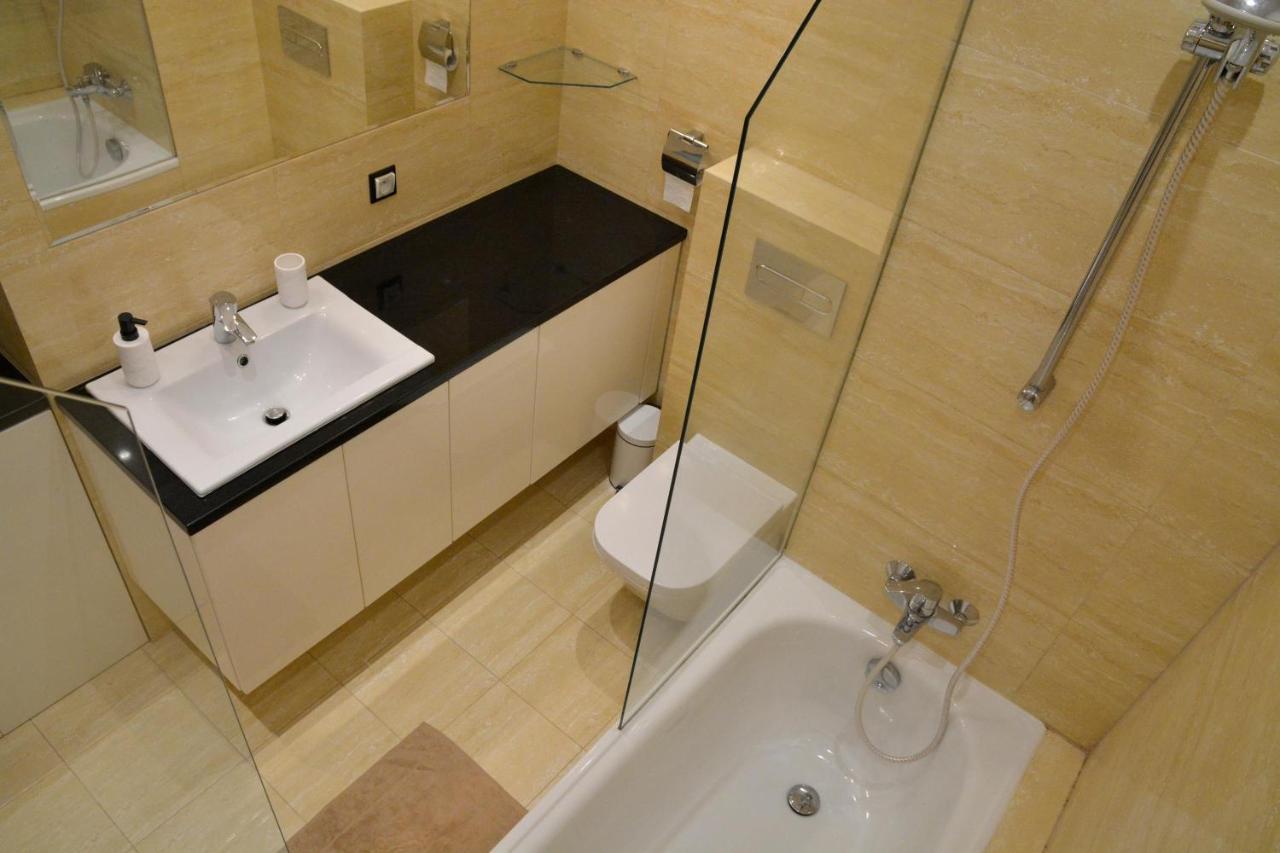 ורשה Azyl Apartments מראה חיצוני תמונה